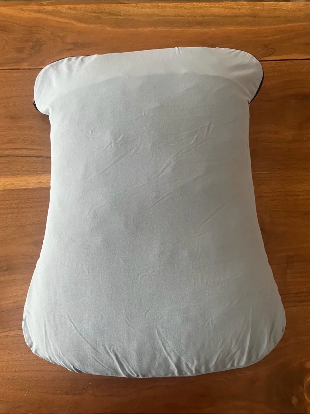 Like New- HEST Pillow